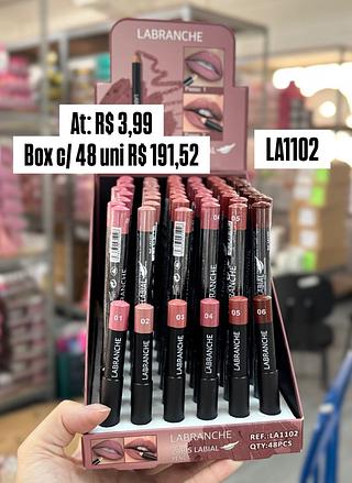 Lápis labial pencil ( cores sortidos )